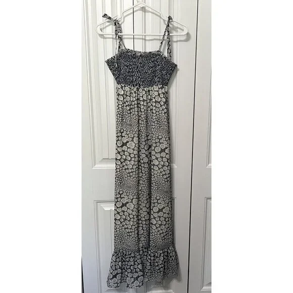 Liberty Of London Dresses | Liberty Of London Floral Smocked Maxi Dress Sun Dress Blue Petite Medium | Color: Blue | Size: Pm | Beagleboymom's Closet Liberty Of London Dresses | Liberty Of London Floral Smocked Maxi Dress Sun Dress Blue Petite Medium | Color: Blue | Size: Pm | Beagleboymom's Closet